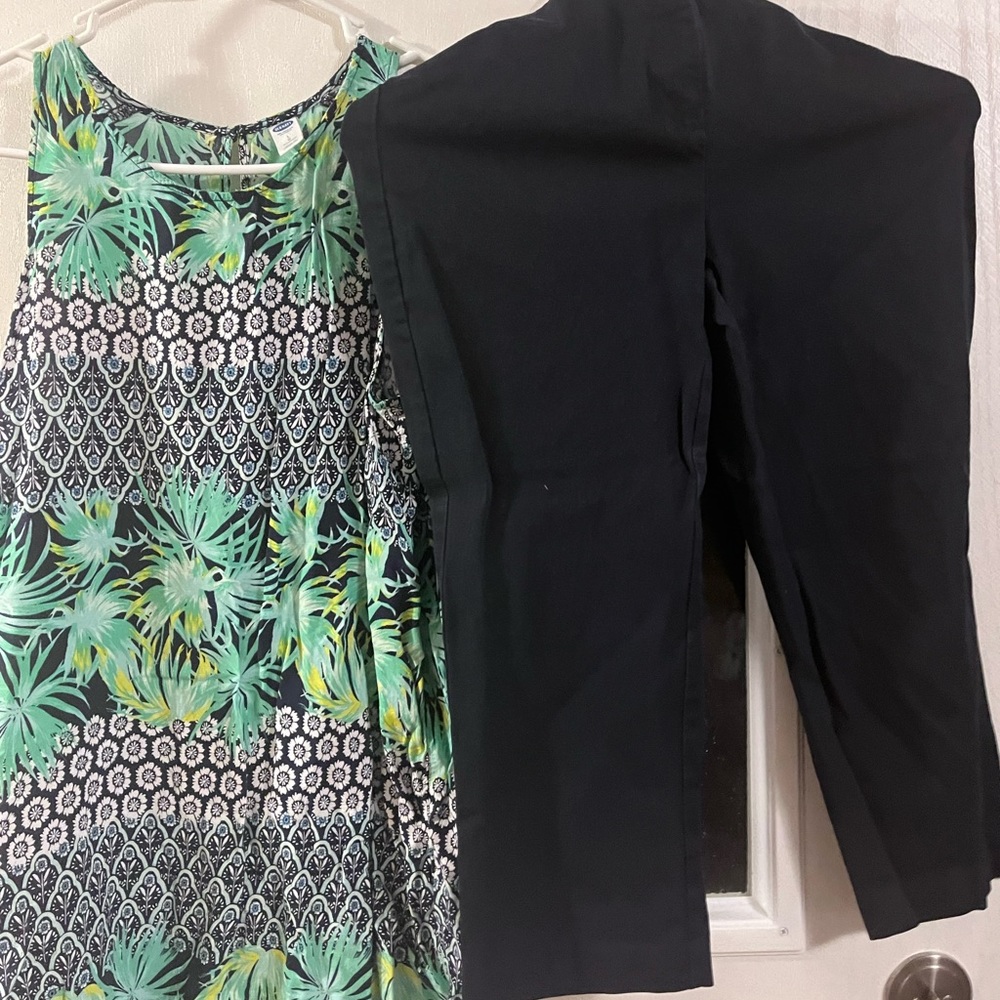 Top and Capri sell together or separate